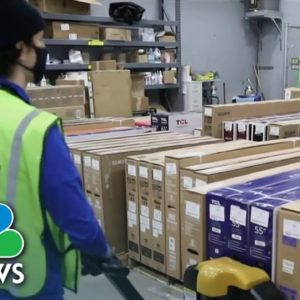 Best Buy Combines Stores With Warehouses To Meet Shopping Demand